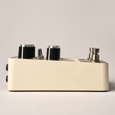 Universal Audio UAFX Astra Modulation Stereo Effects Pedal - Image 5